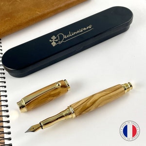 Pluma Estilográfica Premium de Madera de Olivo de Italia, Hecha a Mano en Francia, Pluma Personalizada con Grabado | Negocios, Navidad, Aniversario de bodas