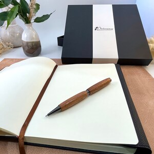 Coffret cadeau Carnet A5 et Stylo Personnalisable Bois dAcajou dAfrique, Fabriqué Main en France Mariage, Noces, Sculpteur, Ebeniste image 2