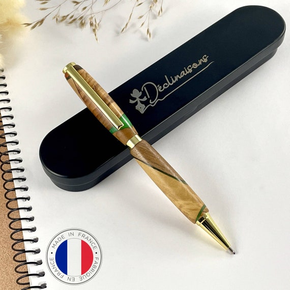 Penna personalizzabile in legno pregiato e resina verde, fatta a mano in  Francia, personalizzata con incisione Insegnante, evg, matrimonio -   Italia