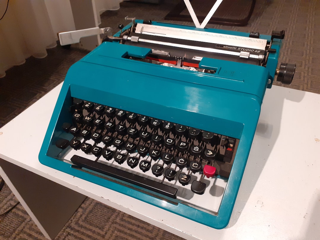 Vintage Olivetti Studio 45 Typewriter, Blue Italian Design, 1969