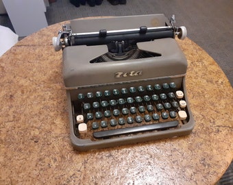 Machine à écrire portable Zeta des années 1960, machine à écrire de travail, machine à écrire vintage, machine à écrire manuelle, machine à écrire portable