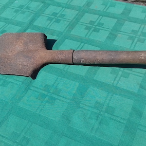 Military shovel - Vintage army shovel - Trench shovel , WWII Russian Trench Shovel