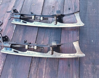 Patins de gelo de metal Merkur vintage, decoração de exibição ajustável
