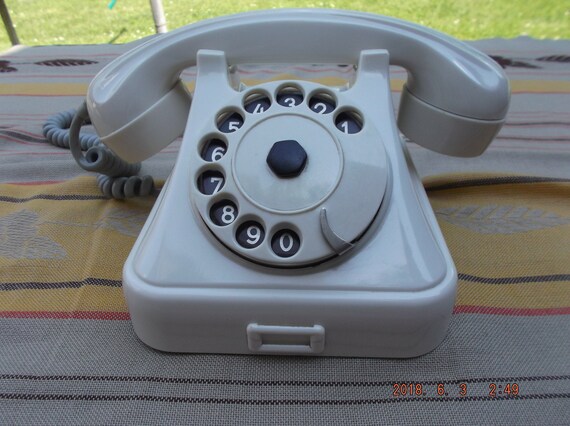 Vintage Iskra ATA 12 Rotary Phone, White Ivory, Yugoslavia - Etsy