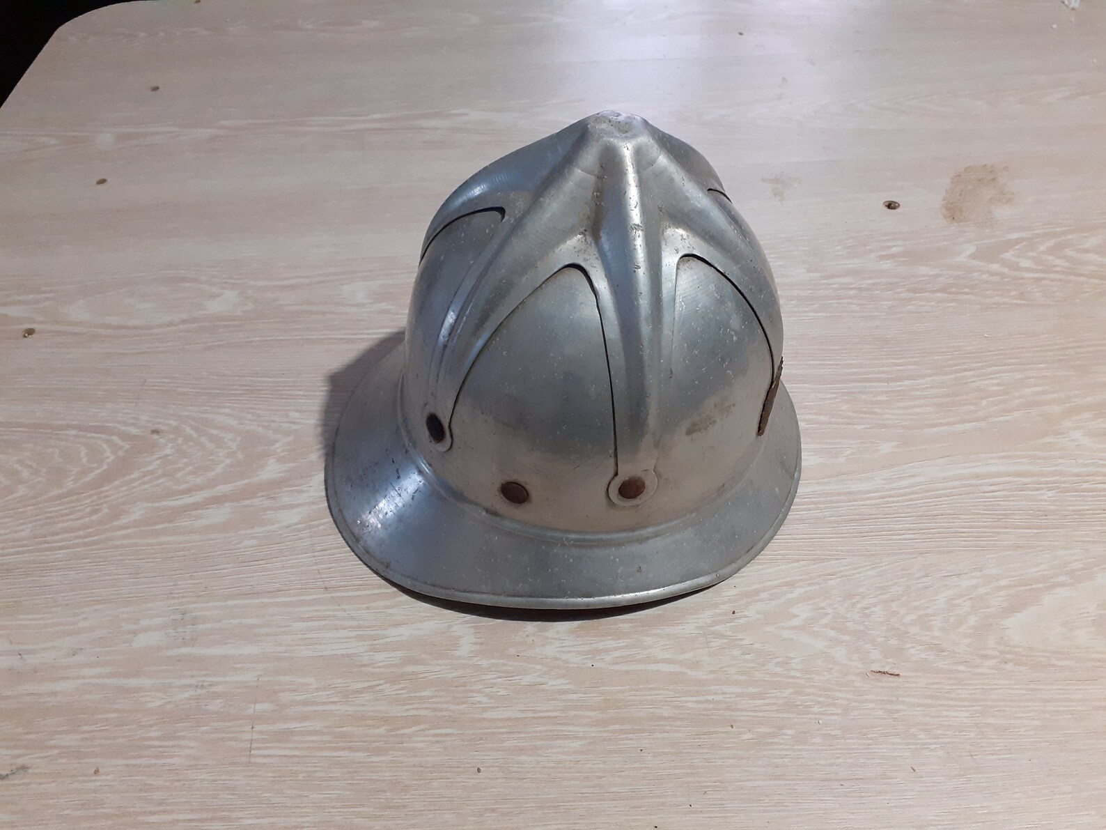 Original Yugoslavia military gray aluminum fireman helmet red start badge army