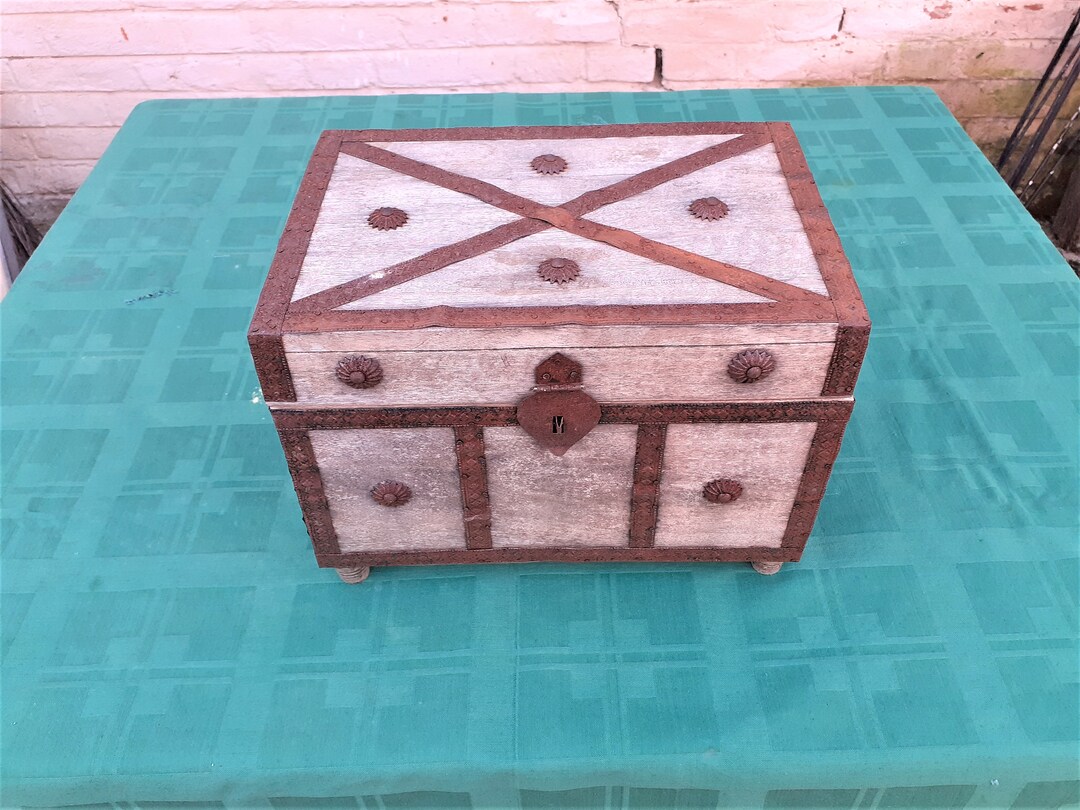 Antique Wood Chest , Treasure Chest, Treasure Box, Keepsake Storage Box