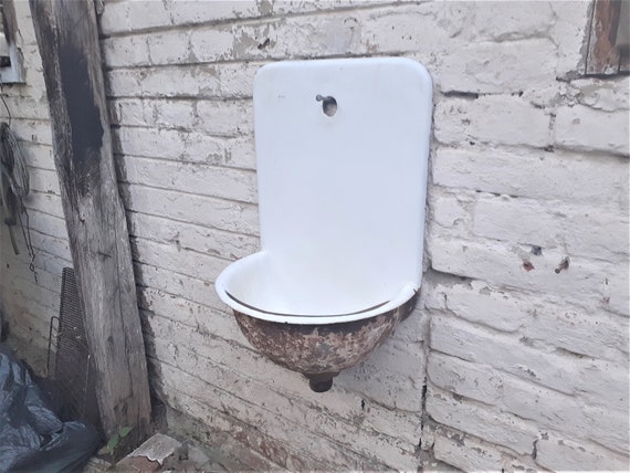 Enamel Metal Wall Mounted Outdoor Sink Vintage Antique Enamel Metal Wall Mounted Outdoor Sink, Wall Hung Outdoor Sink