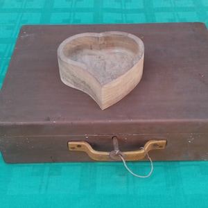 boîte de rangement en bois rustique vintage, boîte de mallette en bois, boîte en bois faite à la main, stockage d’outils anciens primitifs, boîte d’artiste en bois, vieille boîte de rangement