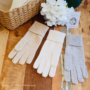 Luxuriöse 100% KASCHMIR-Handschuhe, weich, kuschelig, thermisch und warm, reizendes Damen-Weihnachtsweihnachtsgeschenk, Teilertrag für die Wohltätigkeitsorganisation Brustkrebs Coconut Cream Gloves