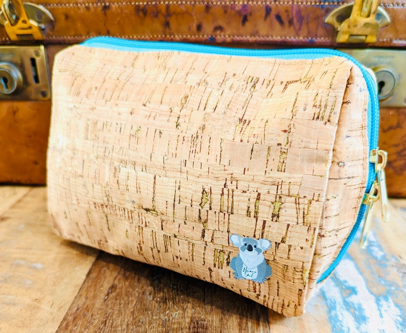 Eco-Friendly Makeup Bag / Organic Cork Travel Wash Bag, Vegan and Cruelty Free, Sustainable, Toiletry Makeup Brush Travel Bags image 3