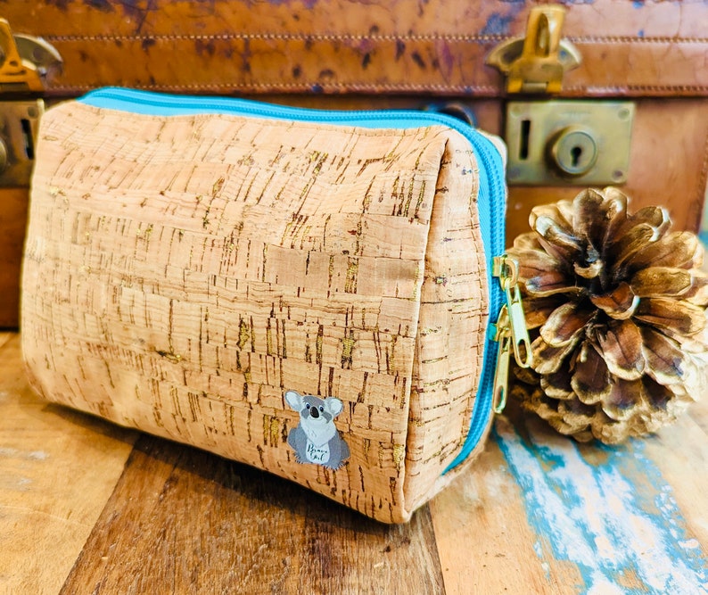 Eco-Friendly Makeup Bag / Organic Cork Travel Wash Bag, Vegan and Cruelty Free, Sustainable, Toiletry Makeup Brush Travel Bags image 5