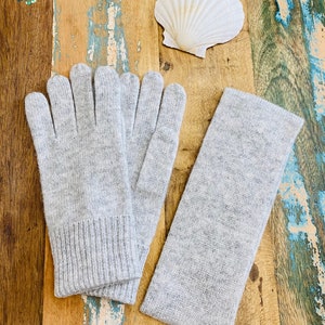 Luxuriöse 100% KASCHMIR-Handschuhe, weich, kuschelig, thermisch und warm, reizendes Damen-Weihnachtsweihnachtsgeschenk, Teilertrag für die Wohltätigkeitsorganisation Brustkrebs GR Gloves & Headband