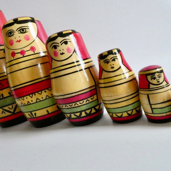 Russische Matroschka - Vintage Matrjoschka - Babuschka handbemalt - Holznistpuppen aus der Region Mordva - Holzpuppen