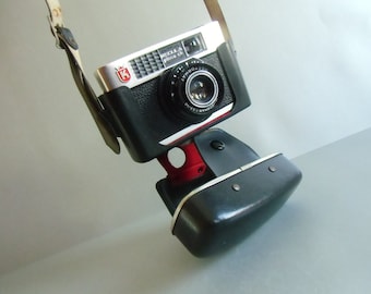 Vintage Rollfilm Kamera aus den 60er Jahren - Regula picca cb - Vintage Fotoapparat - Film Requisite - Analog Kamera