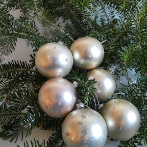 Vintage Christbaumschmuck * Lauscha 60er Jahre * 6 Stück alte Christbaum Glas Kugeln -  Weihnachtsbaum Dekoration - Christbaumkugeln Silber
