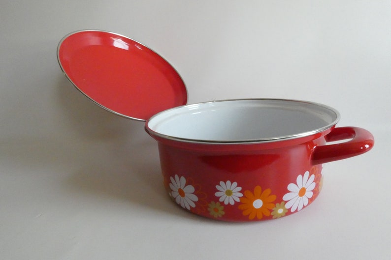 Enamel pot from the 70s Vintage pot with lid Red enamelled pot 1970 cooking pot image 3