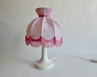 Vintage Tischlampe aus den 70er Jahren - Nachttischlampe - romantische Tischlampe - kleine Lampe pink - Wohnzimmerlampe