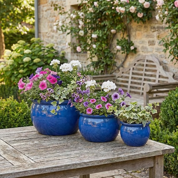 Pflanzgefäß Steinzeug Keramik Royal Blau Winterhart – Großer Blumentopf Rund Frostfest für Garten & Außenbereich – Handarbeit mit Loch
