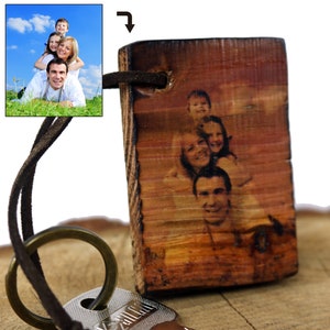 Rustic photo keychain on old wood vintage picture on wood gift for family father mother&#39;s personal birthday entry leather