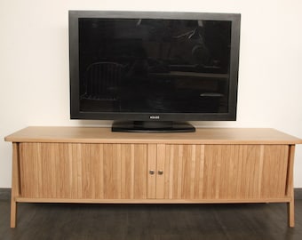 Meuble Tv design scandinave années 50 porte coulissante pied compas tout en chêne massif sur mesure possible