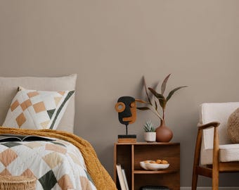 Papel tapiz gris cálido / Color sólido / Estilo minimalista Japandi en un tono beige tierra neutro
