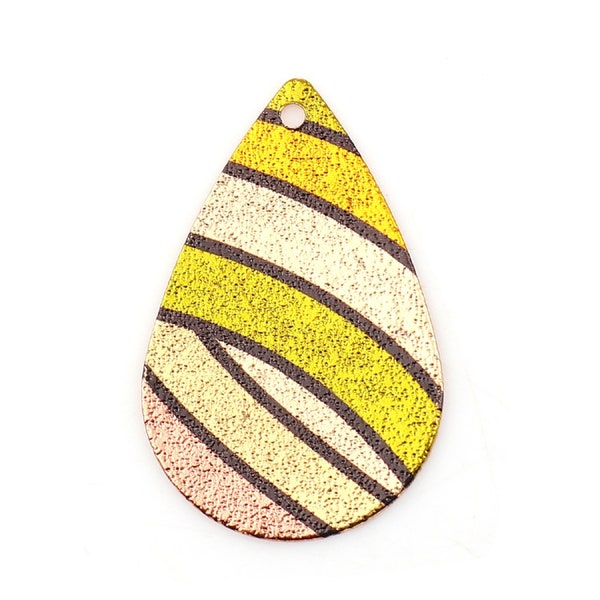 1 pendentif goutte motif ethnique jaune métal doré