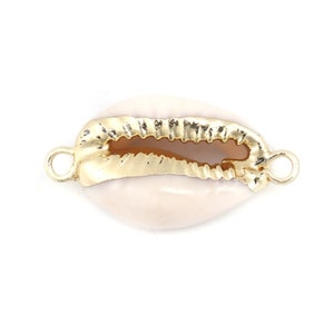 1 cowrie shell pendant connector 15 mm beige and gold