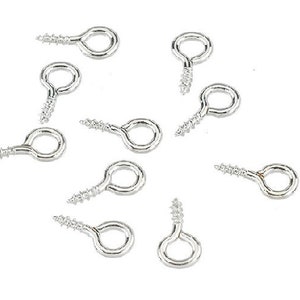 Può includere: Un set di dieci ganci a occhiello a vite argentati. I ganci sono piccoli e hanno un design semplice.