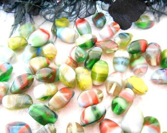x 6 perles de bohème en verre facette rayures rouge, jaune vert