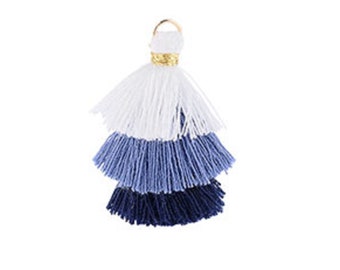 1 blue monochrome pompom pendant