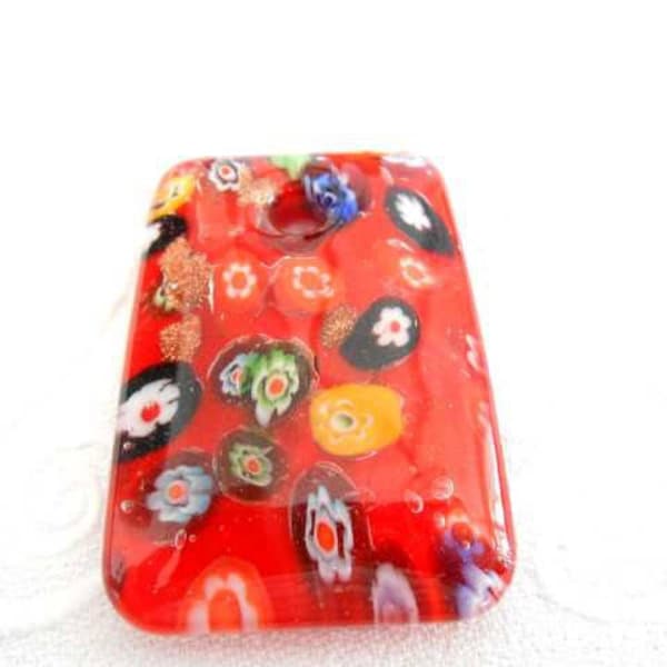 1 grand pendentif rectangle verre 50 mm rouge fleurs millefiori