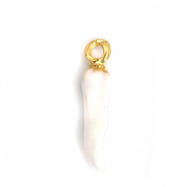 1 pendentif piment blanc Mexique métal doré