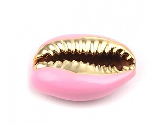 1 cowrie shell bead 20 mm natural galvanized gold with light pink enamel