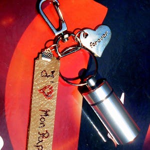 Porte-clés urne personnalisable pour animaux - Petits Compagnons