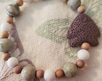 White Jade Bracelet with Fish Lava Stone – Aromatherapy Diffuser