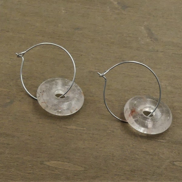 Boucles d'oreilles créoles en acier inox argenté, disques pendentifs en pierre naturelle blanc opalite et rouge orangé, cadeau femme