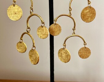 Vintage 70s Dangle Drop Runway Goldtone Statement Clip Earrings