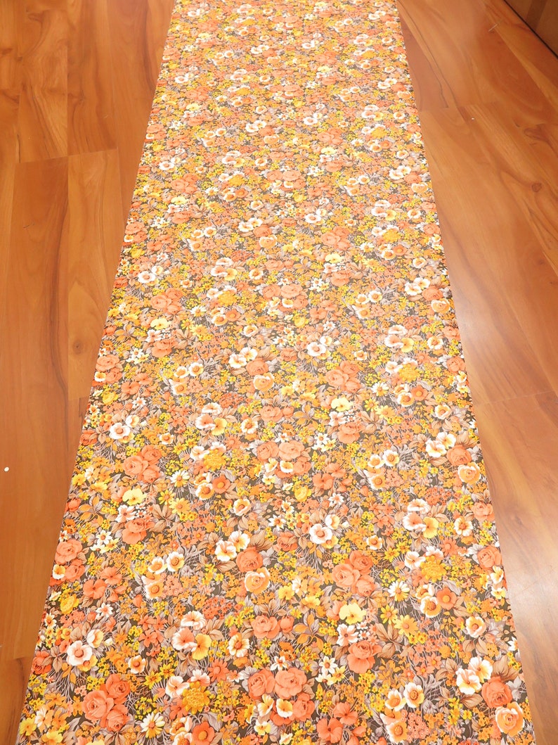 Vintage Wallpaper Mary Orange per meter