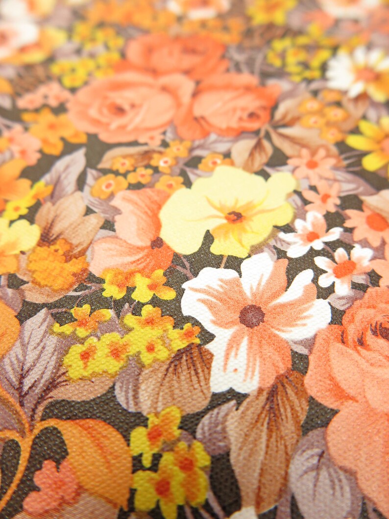 Vintage Wallpaper Mary Orange per meter