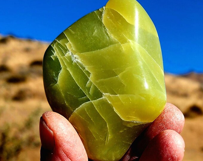 Beautiful "Healerite" Noble Serpentine-Polished Hand Piece