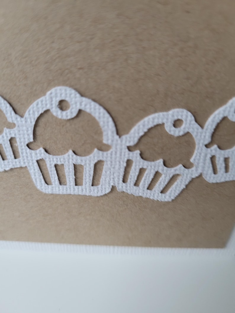 Carte anniversaire kraft gâteau cupcakes homme femme enfant image 2