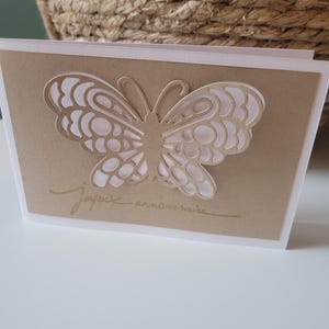 Carte joyeux anniversaire kraft papillon en volume