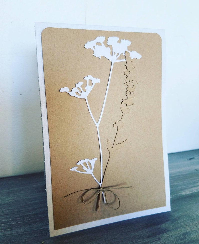Carte fait main kraft feuilles fleurs sans message enveloppe fournie immagine 1