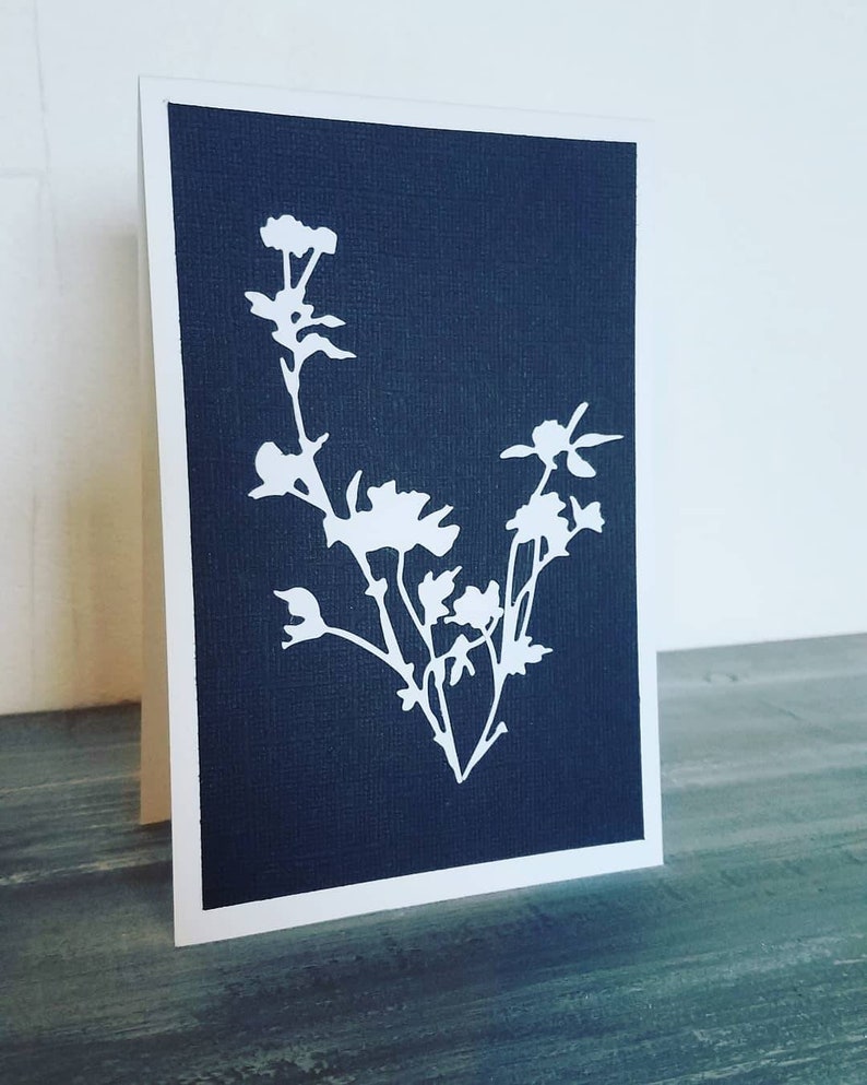 Carte condoléances souvenirs décès noir blanc fleur , enveloppe fournie afbeelding 2