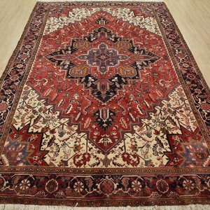 Heriz Rug 8&#39;4&#39;&#39; x 11&#39;3&#39;&#39; Red Wool Vintage Tribal Hand-Knotted Oriental Carpet