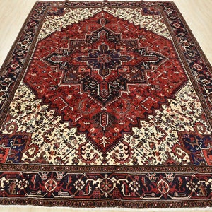 Heriz Rug 8&#39;5&#39;&#39; x 11&#39;1&#39;&#39; Red Wool Vintage Tribal Hand-Knotted Oriental Carpet