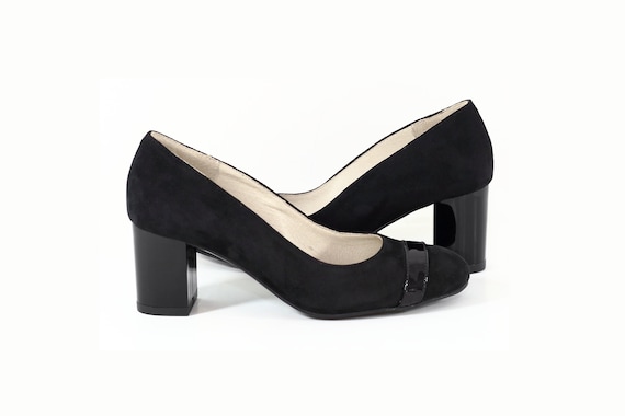 black wide heel shoes