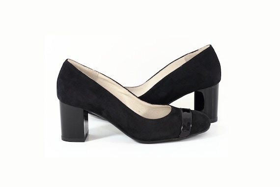 wide heel shoes