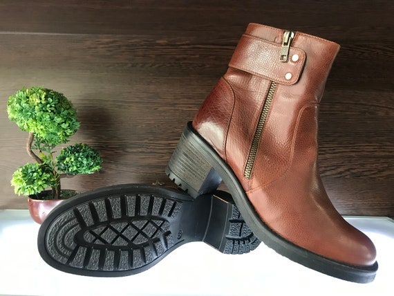 comfortable ladies boots