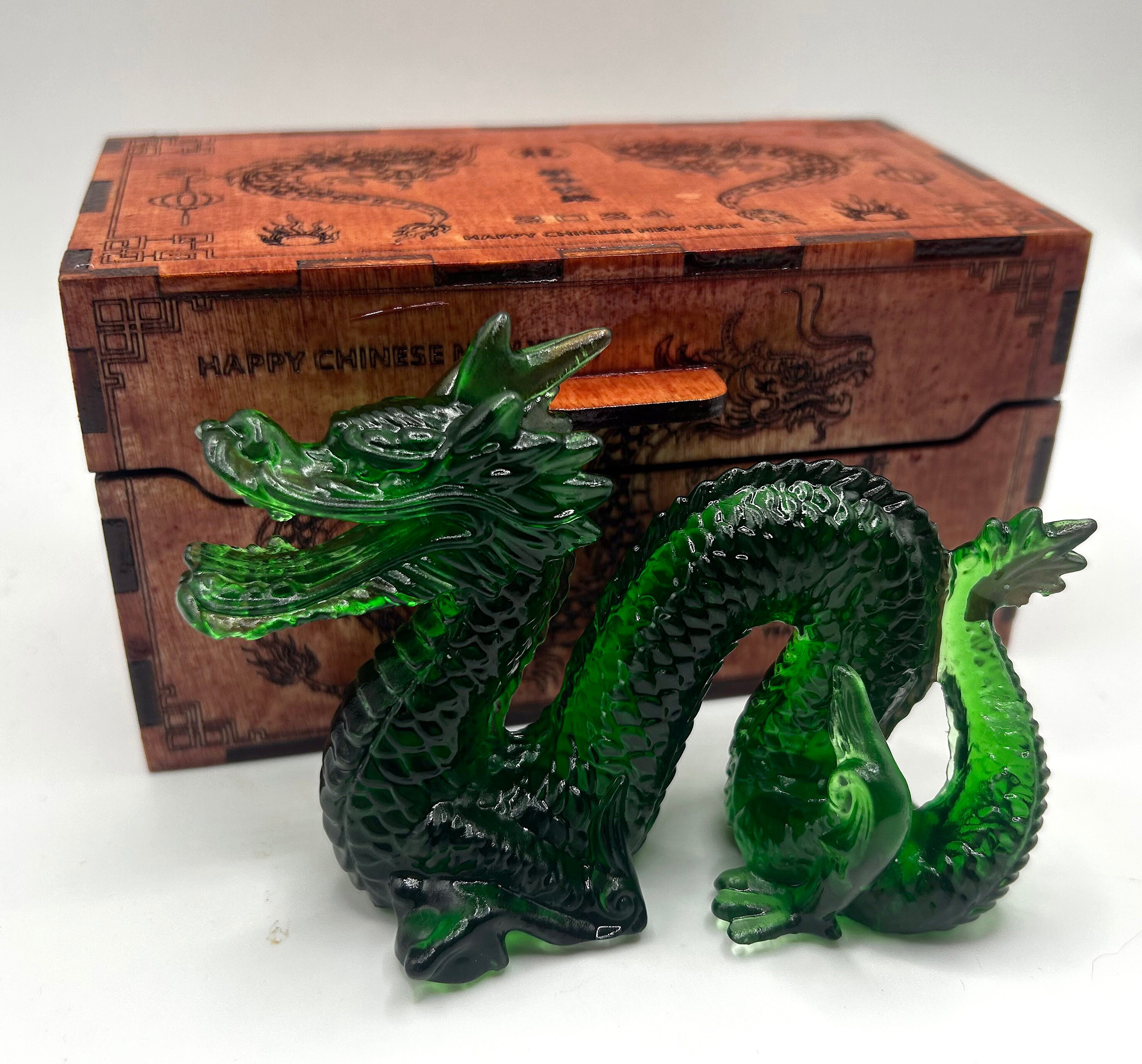 Yardwe Dragon Chinese Zodiac Figurines, Wooden Dragon Figurines 2024 Year  of The Dragon Statue Fengshui Ornament Table Decoration for Office Home